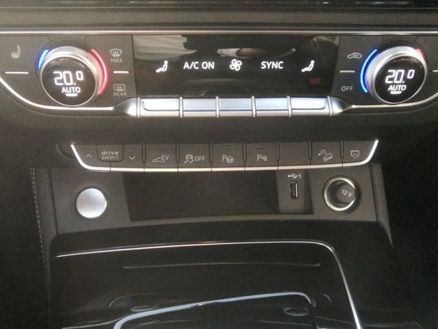 Q5 Sportback 55 TFSI e quattro S line Head-Up, A