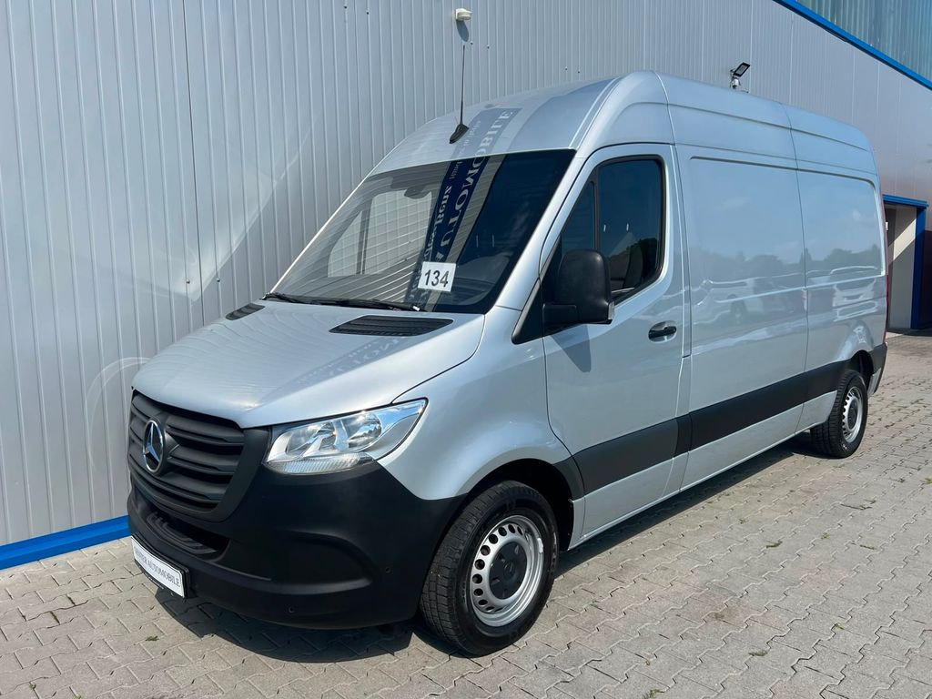 Image of Mercedes-Benz Sprinter