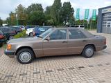 Mercedes-Benz 250D,2HAND,ABS,AHK,el.Schiebedach,8FACHB.TÜV NEU - Mercedes-Benz 250 mit Diesel-Antrieb