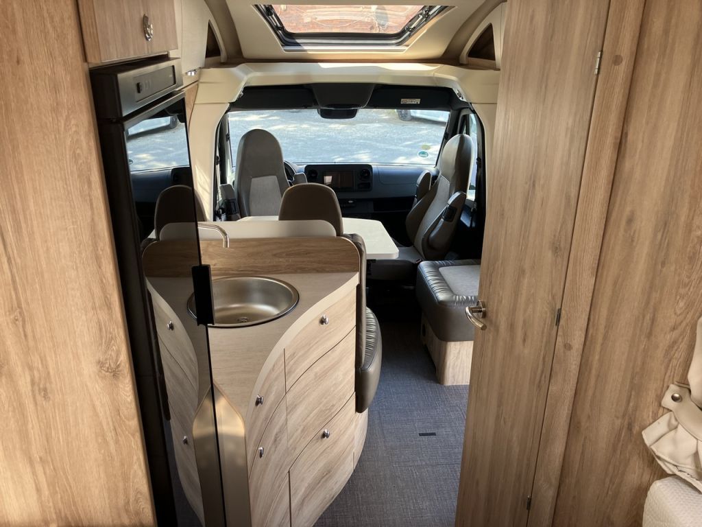 Fahrzeugabbildung Eura Mobil Profila T 696 EB YoungStar