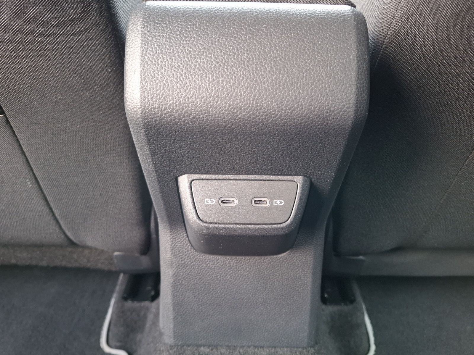 Fahrzeugabbildung Volkswagen Polo TSI Life DSG LED Klima AID ACC PDC SH