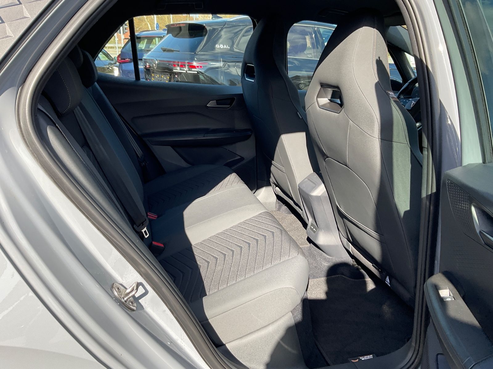 Fahrzeugabbildung CUPRA Born 58 kWh 150 kW,Kamera,Navi,Sitzheizung,ACC