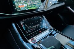 AUDI RSQ8 TFSI quattro/ AHK/ RS ESSENTIAL/ KERAMIK AUDI RSQ8 TFSI quattro/ AHK/ RS ESSENTIAL/ KERAMIK