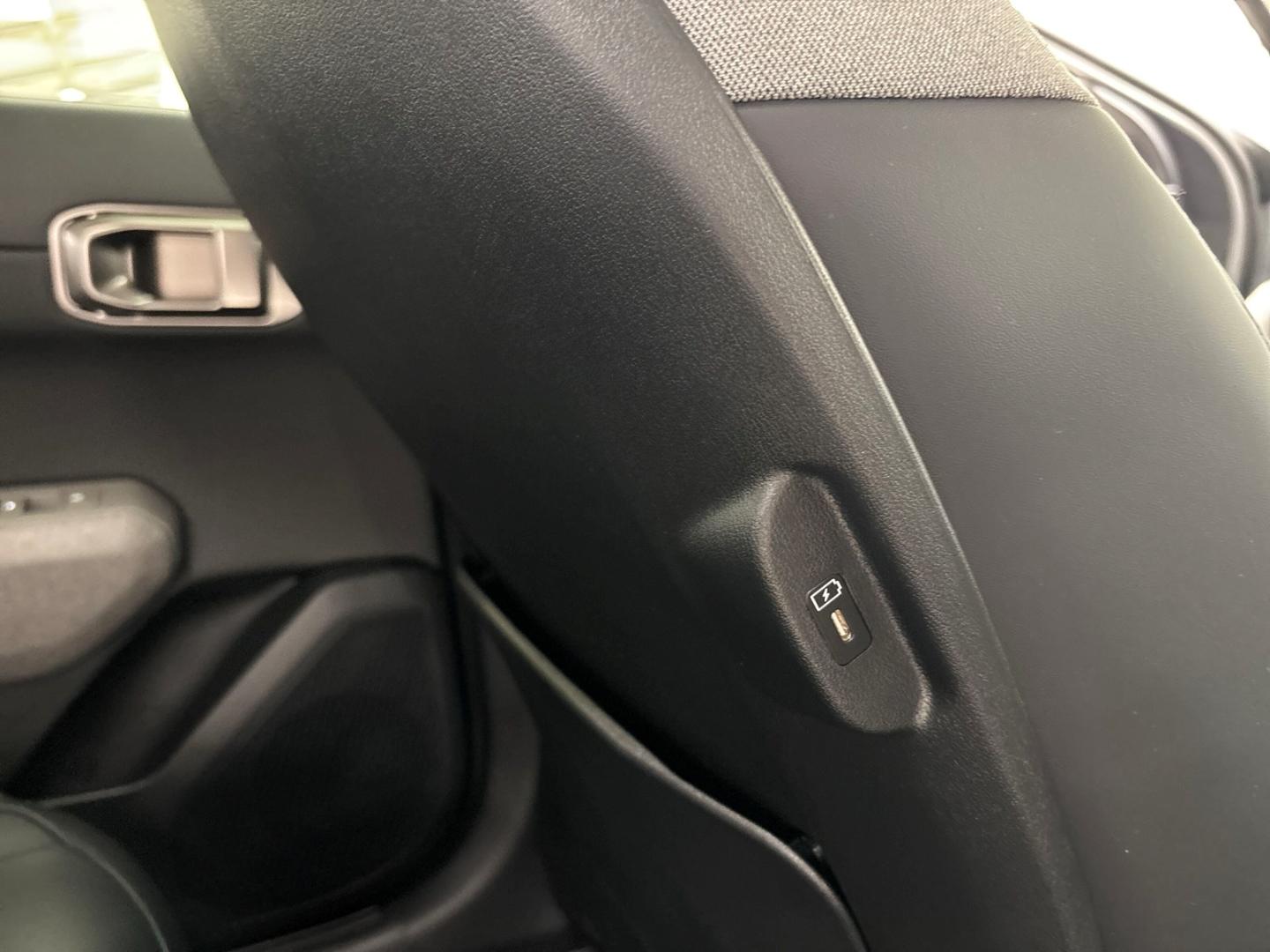 Kia EV4 81 FWD Earth Upgrade Technology WinterConnec