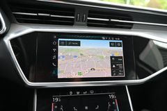 AUDI A6 Avant 40 2.0 TDI Navi AHK LED