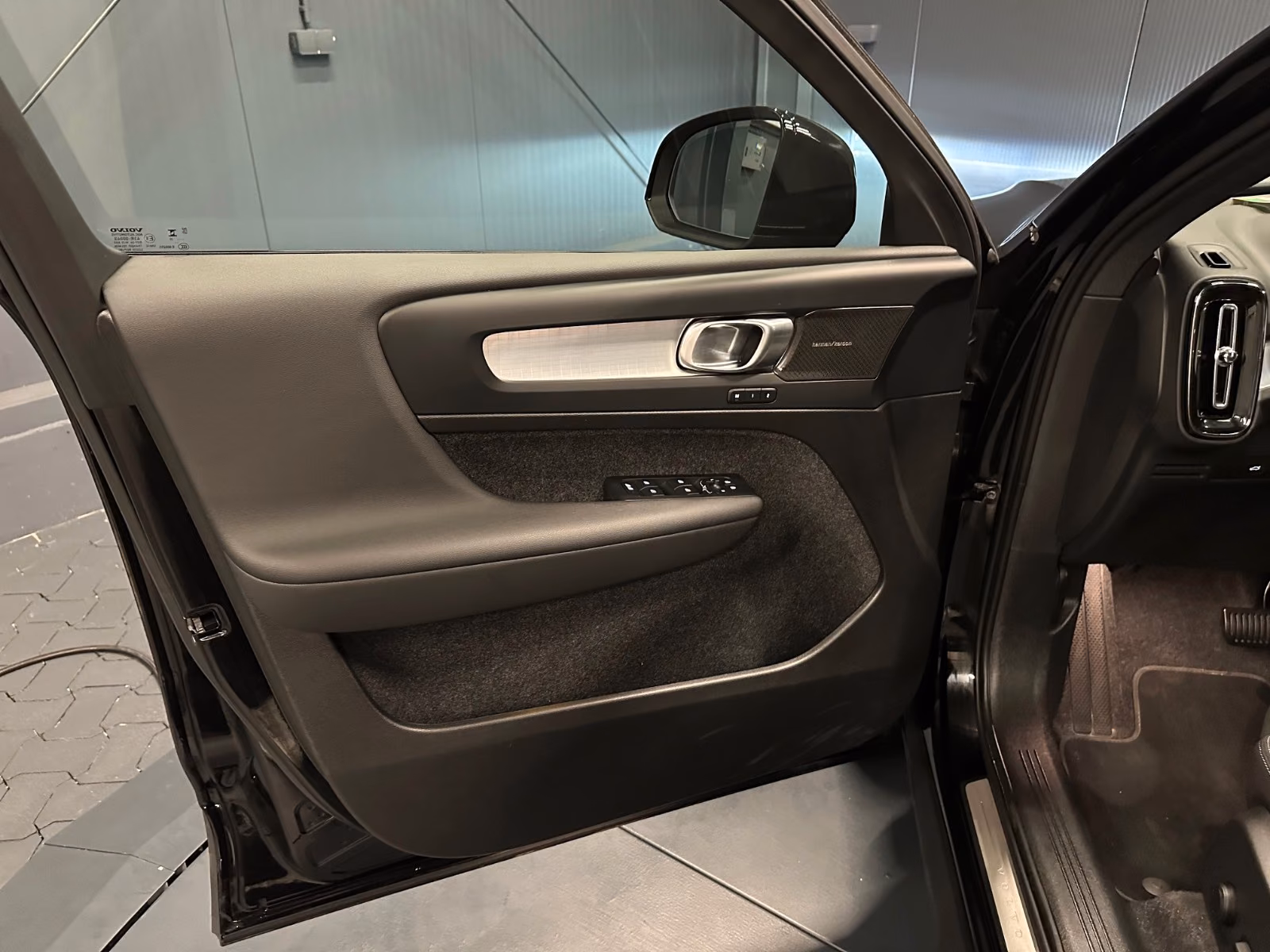 Volvo XC40 Plus Black Edition *20Zoll*360°*Privacy*LED, миниатюра 13