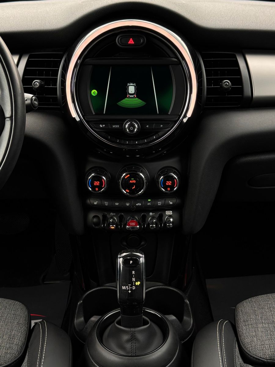 Fahrzeugabbildung MINI ONE Aut. CarPlay Navigation Tempomat PDC SHZ
