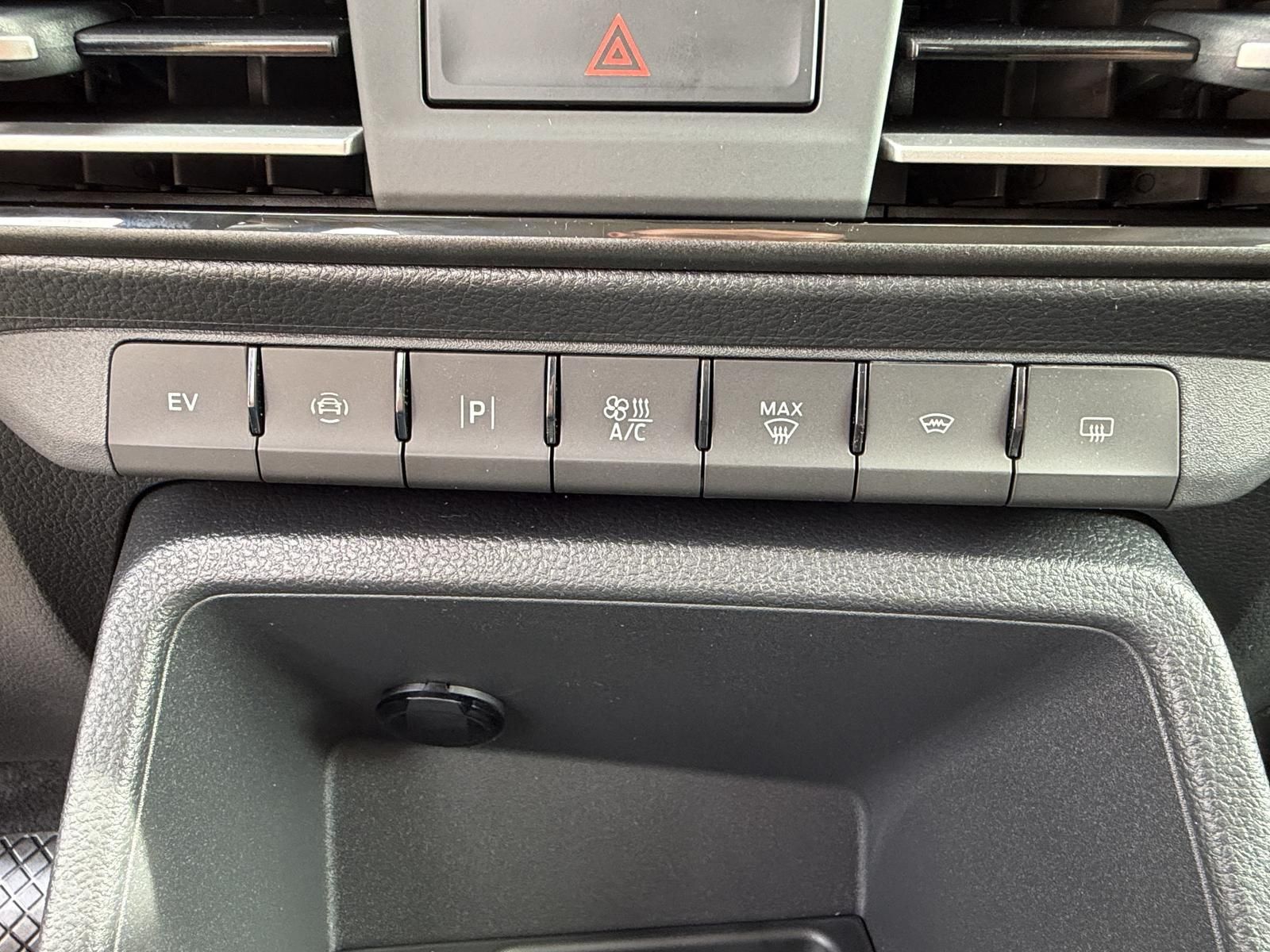 Ford Grand Tourneo - Bild 37