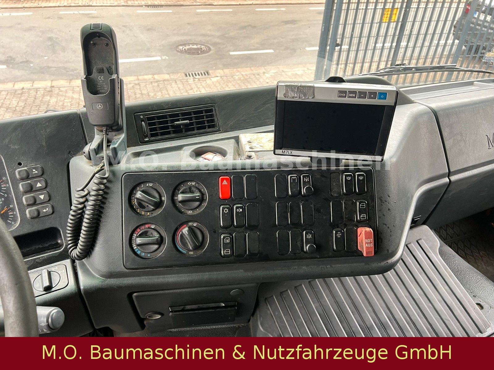 Fahrzeugabbildung Mercedes-Benz Actros 3246 / Saug & Spühlwagen / Kutschke D/NRW