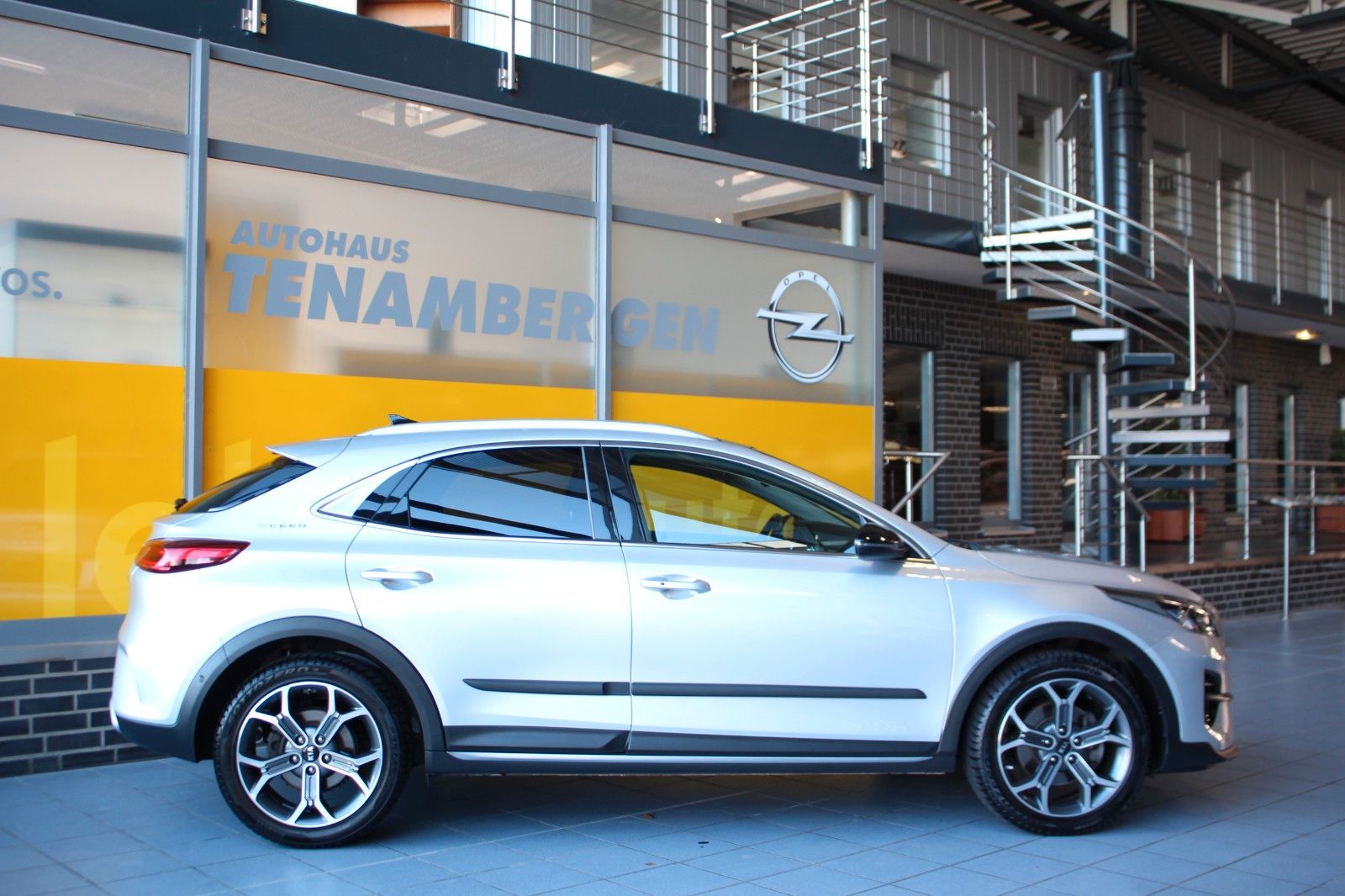 Kia XCeed Platinum Leder Memory Panorama LED ACC imagem 3