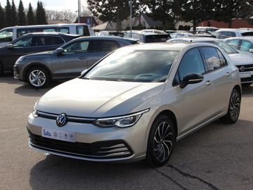 Volkswagen Golf VIII 1.5 eTSI DSG Move Tiptronic KLIMA LED