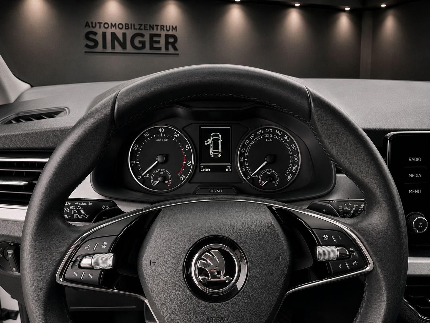 Skoda Scala Ambition LED Apple CarPlay, миниатюра 7