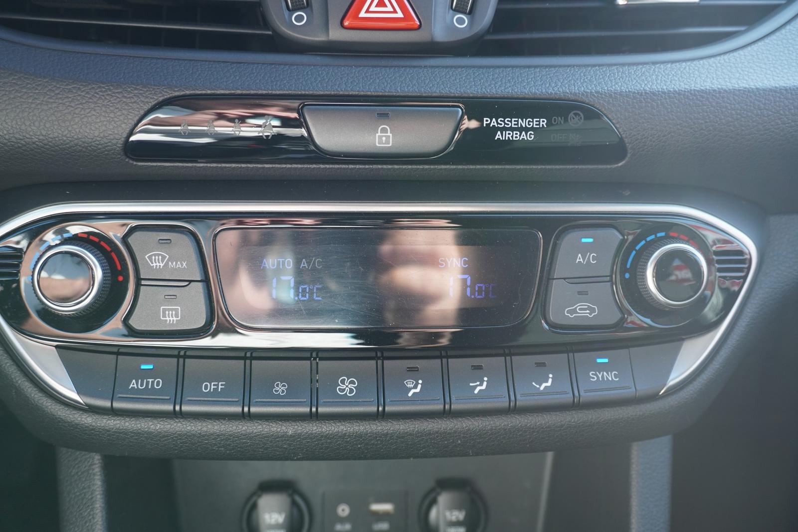 Hyundai i30 Kombi 1.4 T-GDI YES! Navi Kamera Sitzheizung