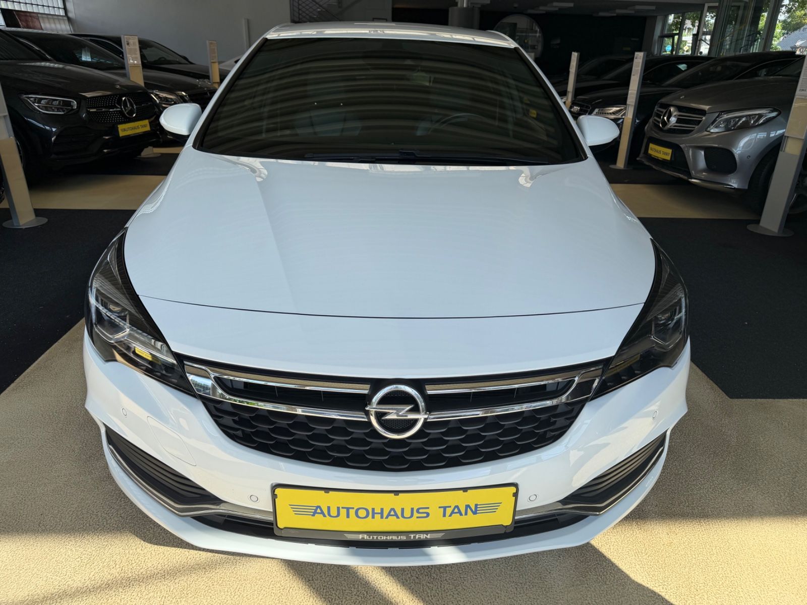 Fahrzeugabbildung Opel Astra K Lim. 5-trg. Ultimate*OPC* 1.Hand