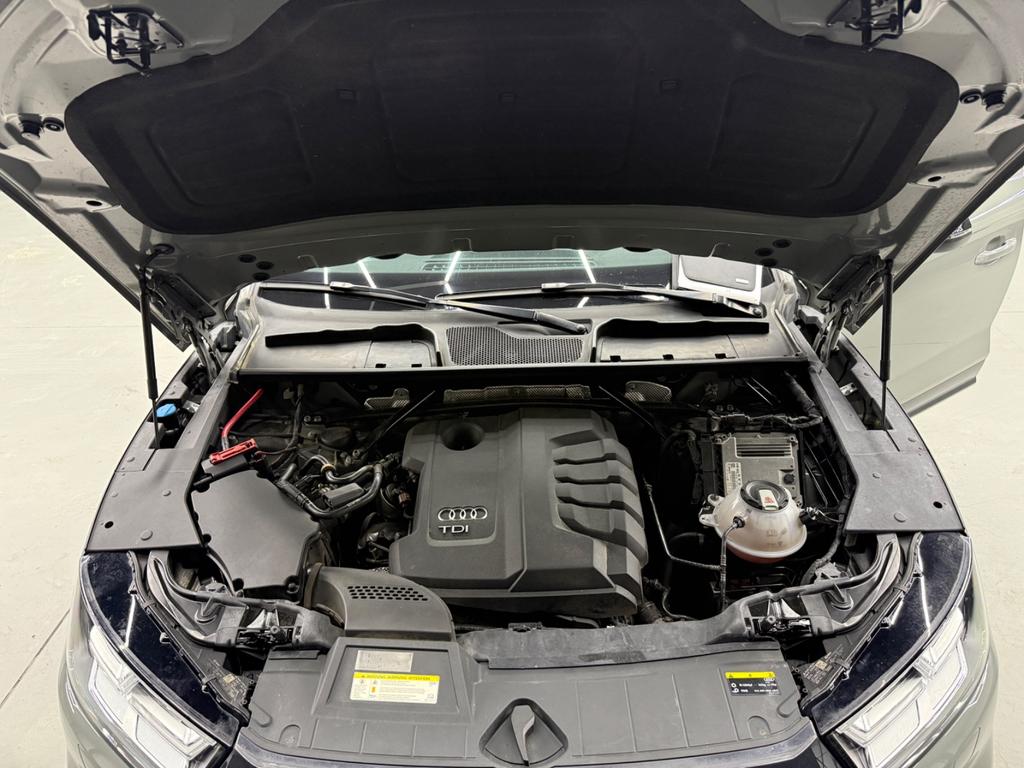 Audi Q5 2.0 TDI quattro S line Black, Foto 40 von 50