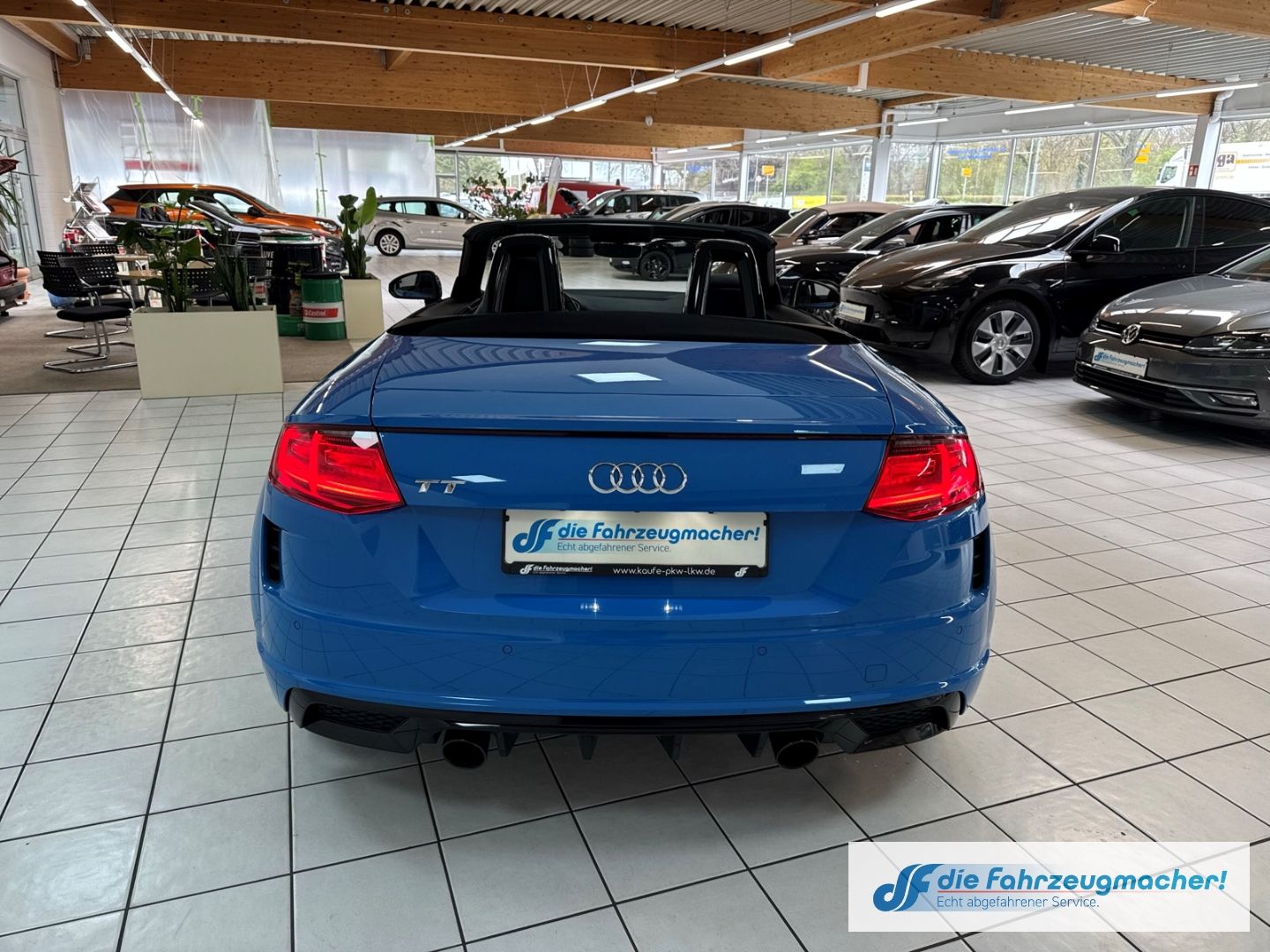 Fahrzeugabbildung Audi TT 40 TFSI 2.0 S line Sportpaket El. Verdeck Nav