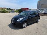 Nissan Pixo 1.0 5 porte Fun - schwarze Nissan Pixo