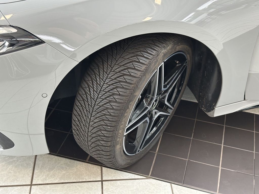 Fahrzeugabbildung Mercedes-Benz A 200 Kompaktlimousine AMG LIne, Night Paket*LED