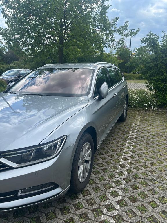 Image of Volkswagen Passat