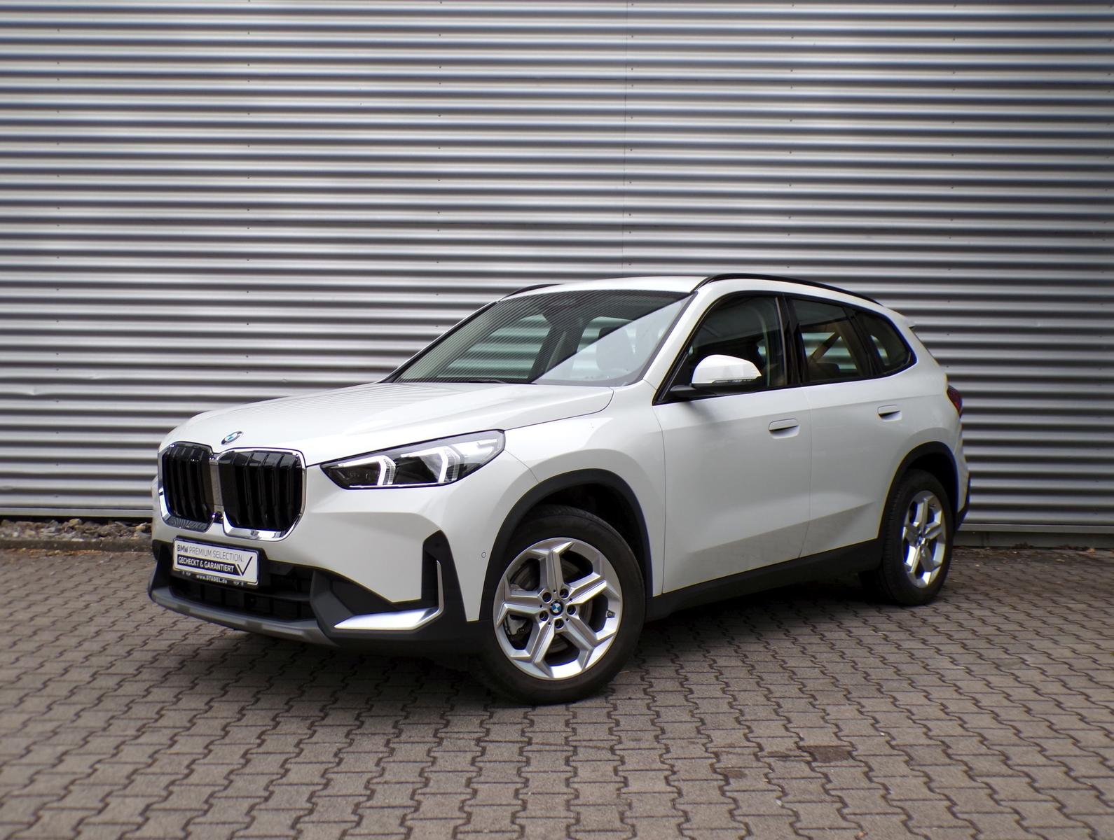 BMW X1 xDrive23i LivePro HuD 360° ACC InnoPaket SH