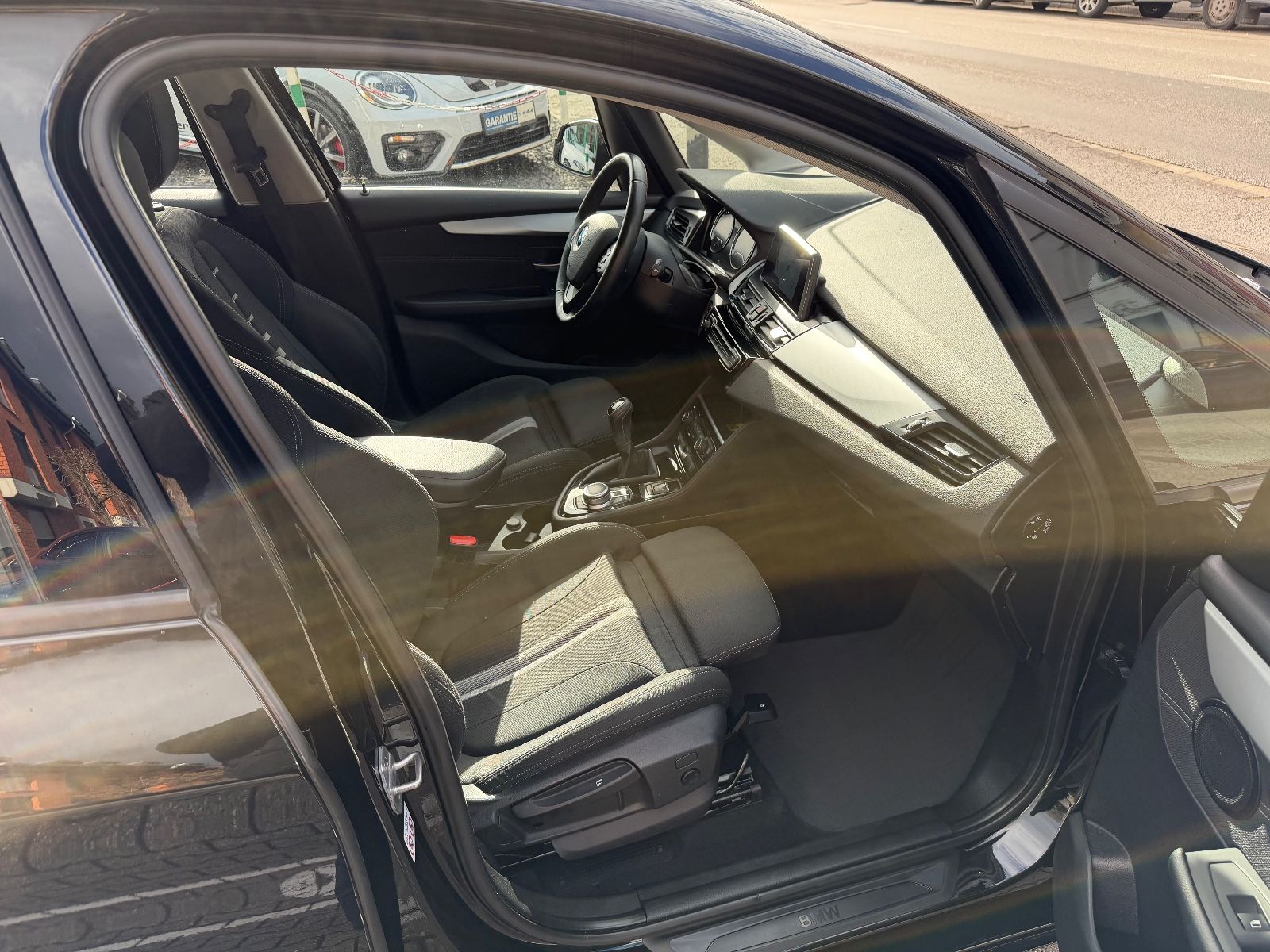 Fahrzeugabbildung BMW 218 Active Tourer NAVI LED AHK TEMPOMAT