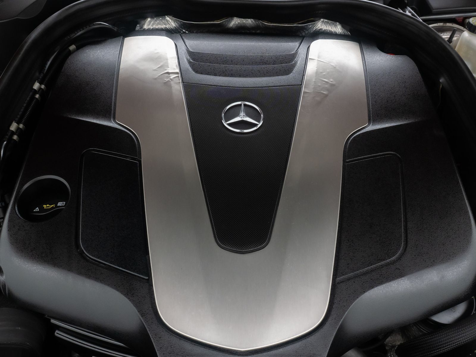Fahrzeugabbildung Mercedes-Benz E 350 BlueTEC PDC Navi Tempomat LED Leder 18Zoll