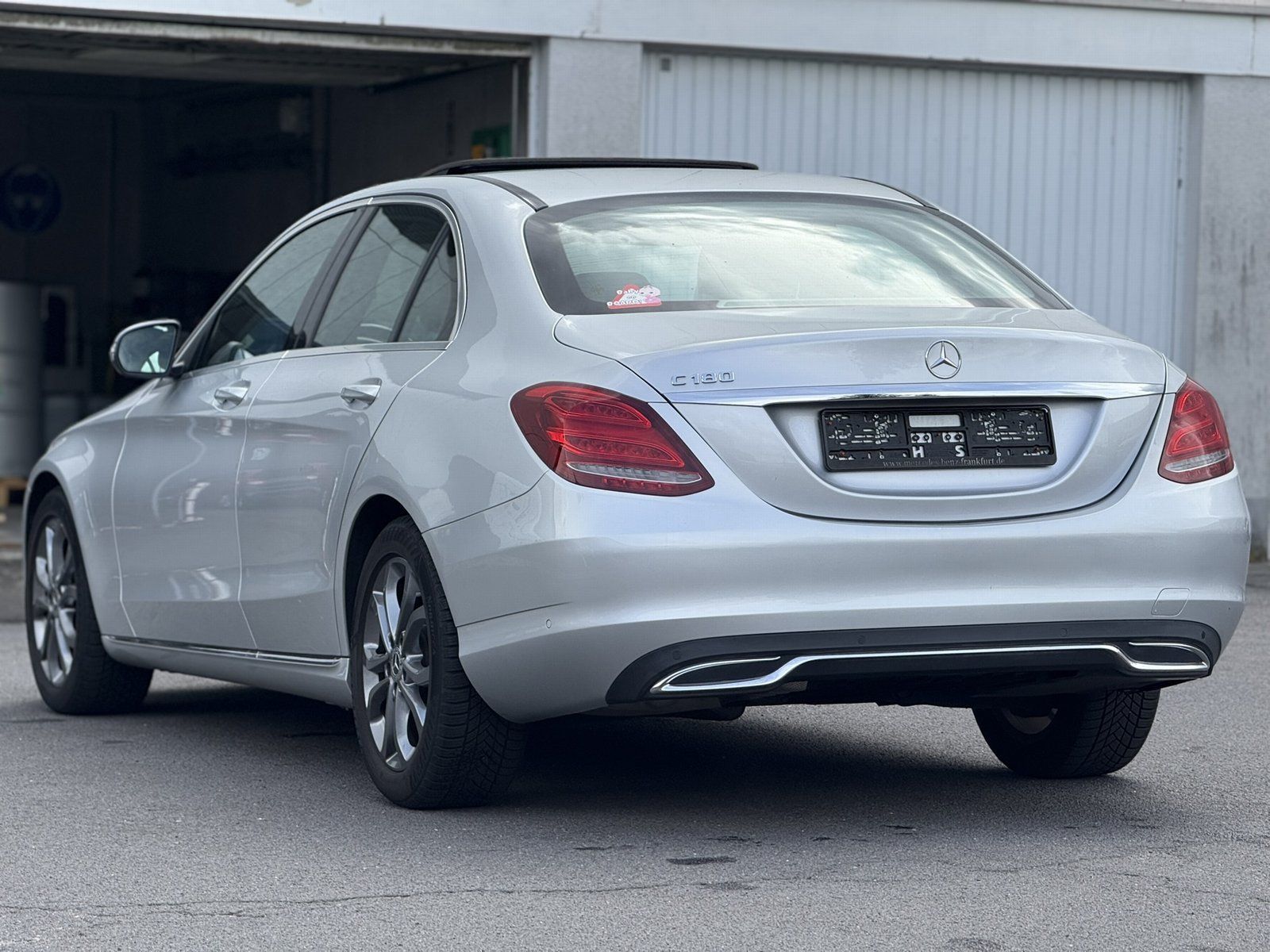 Fahrzeugabbildung Mercedes-Benz C 180 Avantgarde*SCHIEBEDACH*TOTWINKEL*LED*NAVI*