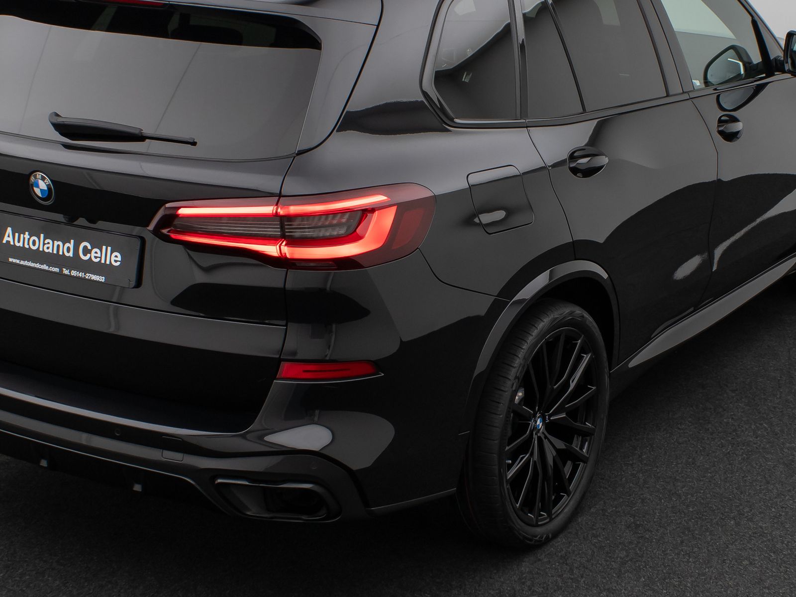 Fahrzeugabbildung BMW X5 xD30d M Sport Panorama 360°Laser HUD DAB HiFi