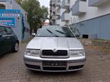 Skoda Octavia Combi Ambiente - Skoda Octavia aus 2003: Combi