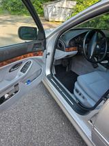 BMW E39 528i - BMW 528: E39 528i