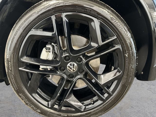 Tiguan 1.5 TSI eHYBRID R-LINE BLACKSTYLE MATRIX+