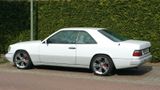 Mercedes-Benz Mercedes W124 CE 220 - Mercedes-Benz CE 220 mit Benzin-Antrieb: Coupé