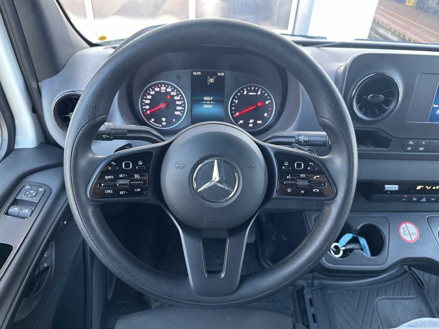 Fahrzeugabbildung Mercedes-Benz Sprinter 317 CDI 4325 9G Klima Kamera Schwing