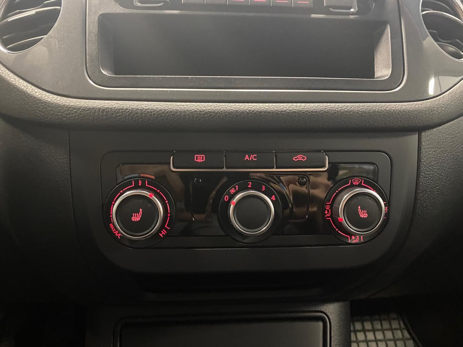 Fahrzeugabbildung Volkswagen Tiguan 1.4 16V TSI 1390 ccm