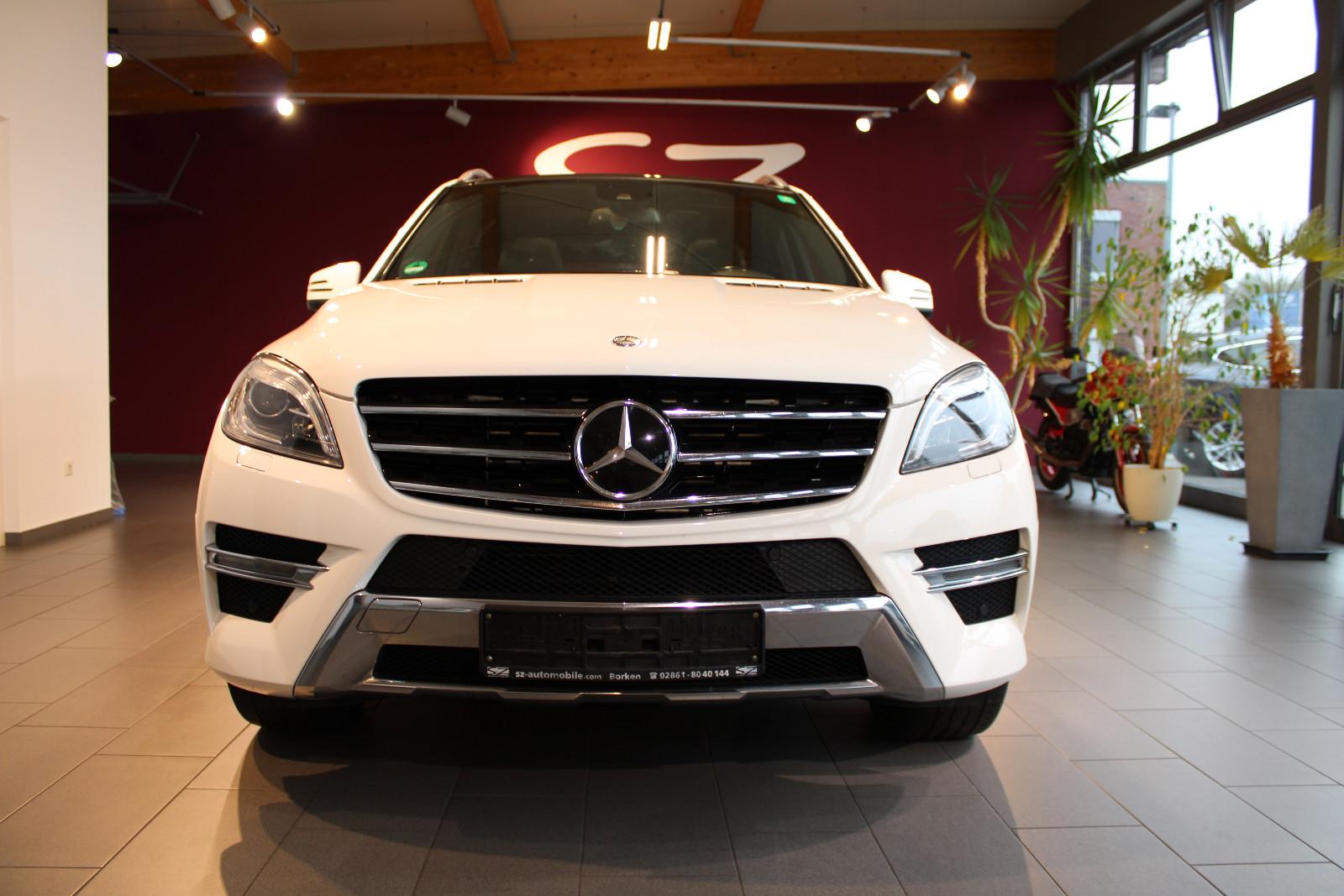 Mercedes-Benz ML 350 CDI AMG Line 4Matic AHK Navi PDC