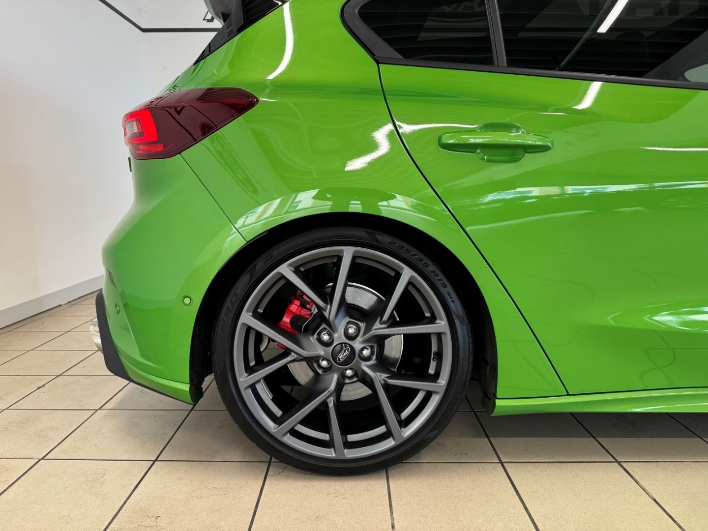 Fahrzeugabbildung Ford Focus ST X 2.3 EcoBoost B&O LED Head-Up Kamera