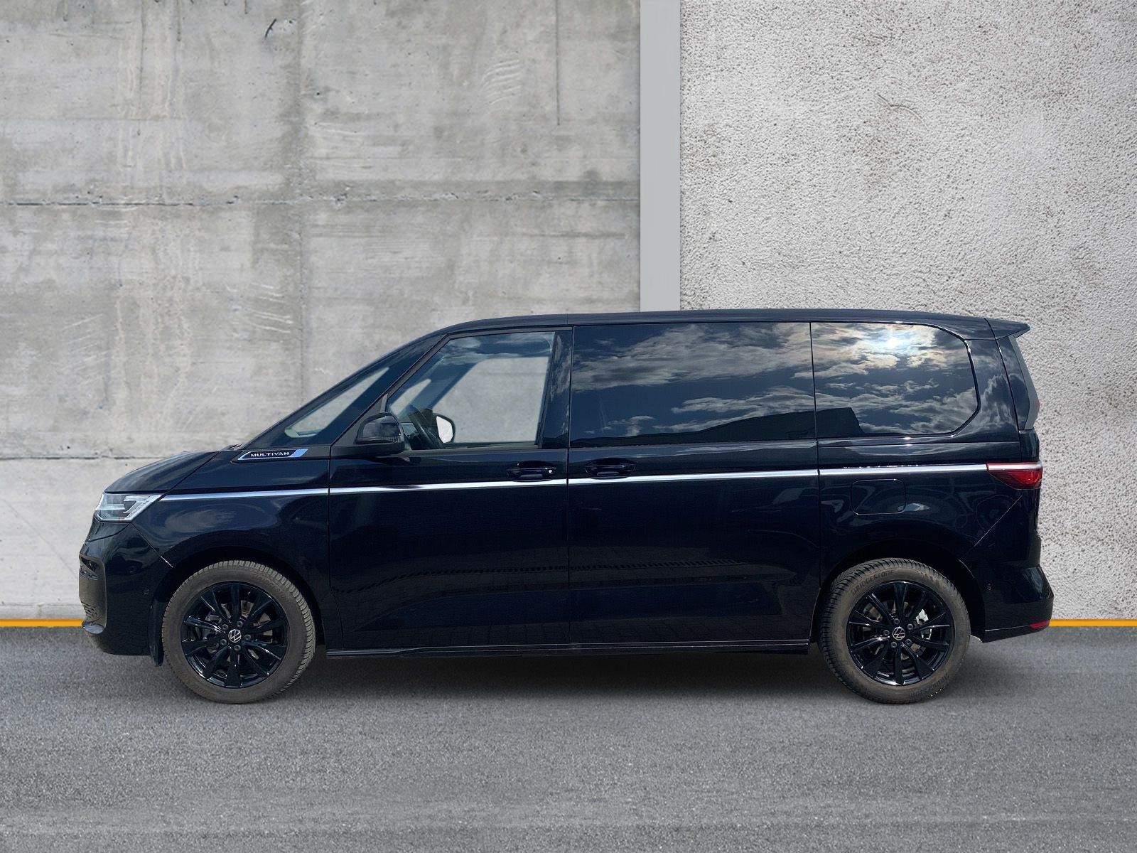Fahrzeugabbildung Volkswagen T7 Multivan 2.0 TDI DSG Style AHK MATRIX HuD STA