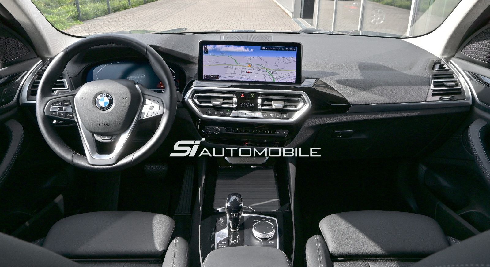 Fahrzeugabbildung BMW X3 xDr20i °AHK°HUD°MEMO°SITZKLIMA°STANDHZG°360°