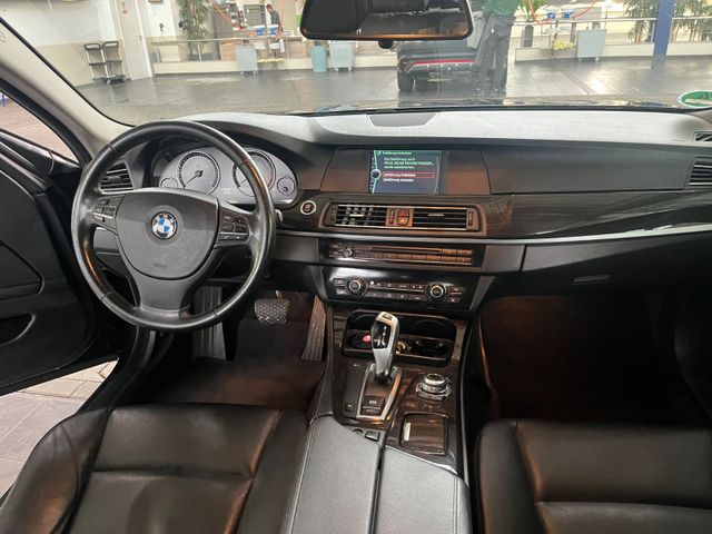 BMW 525d/ Business/ Panorama/Bi-Xenon/Keyless 