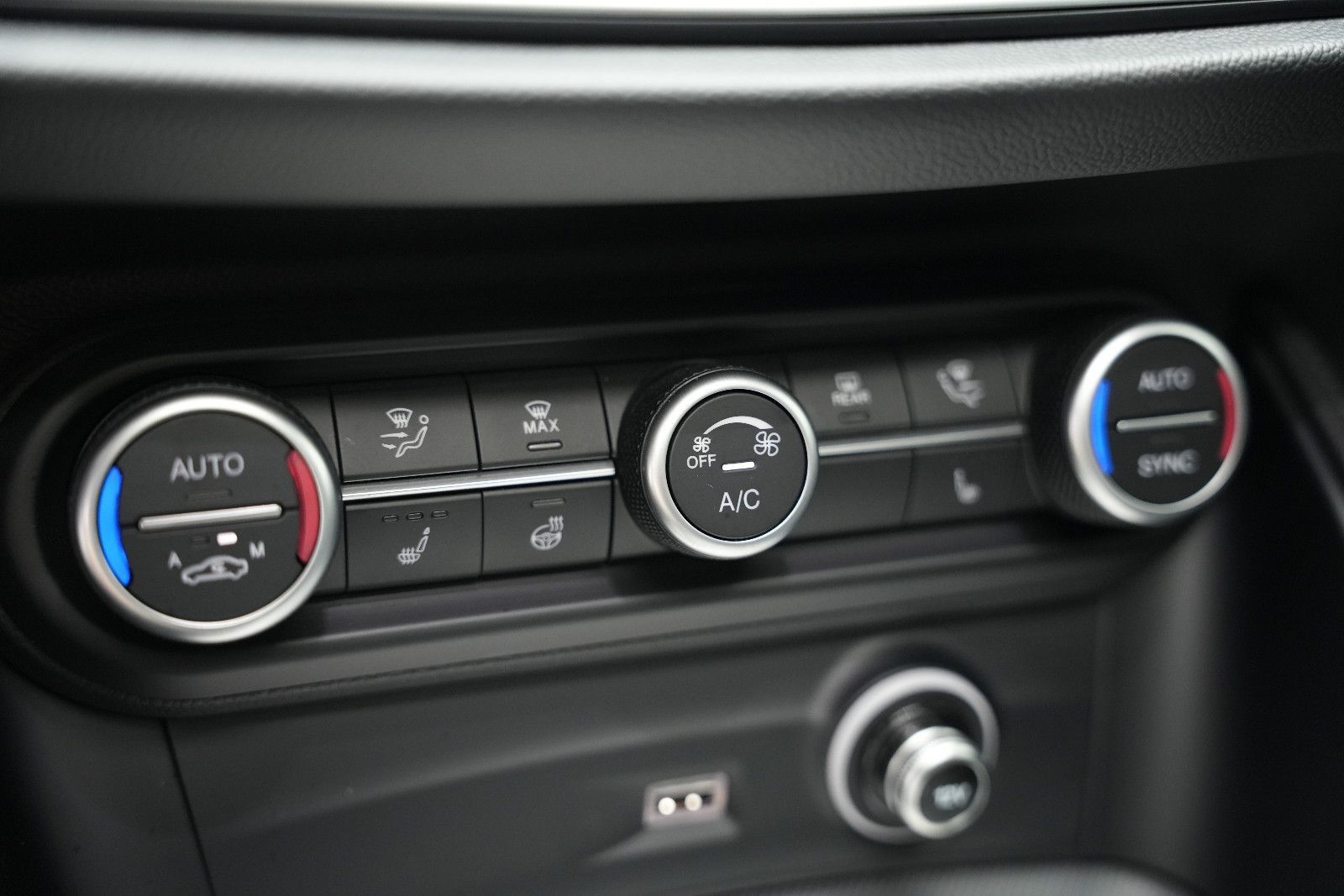 Fahrzeugabbildung Alfa Romeo Stelvio Veloce*Panorama*Harman&Kardon*Memory*Kam
