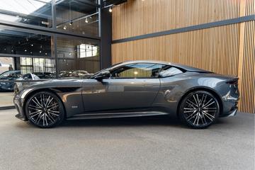 2019 Aston Martin DBS — фото 2