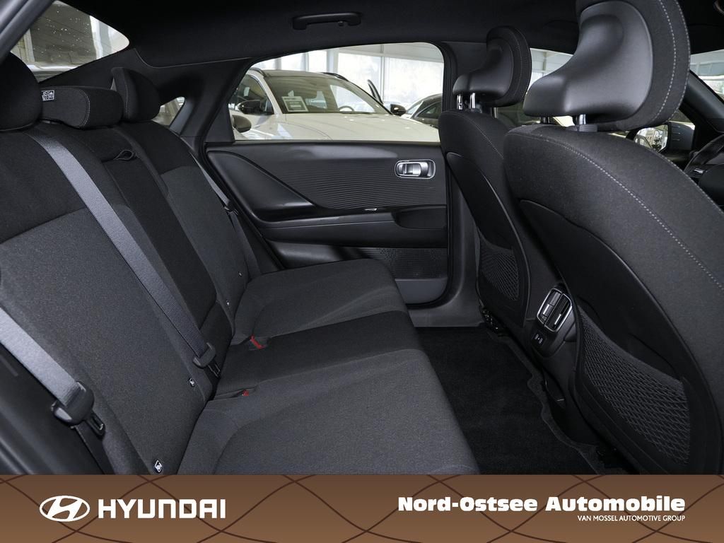 Fahrzeugabbildung Hyundai IONIQ 6 BASIS KAMERA PDC TEMPO KLIMA SITZHZG