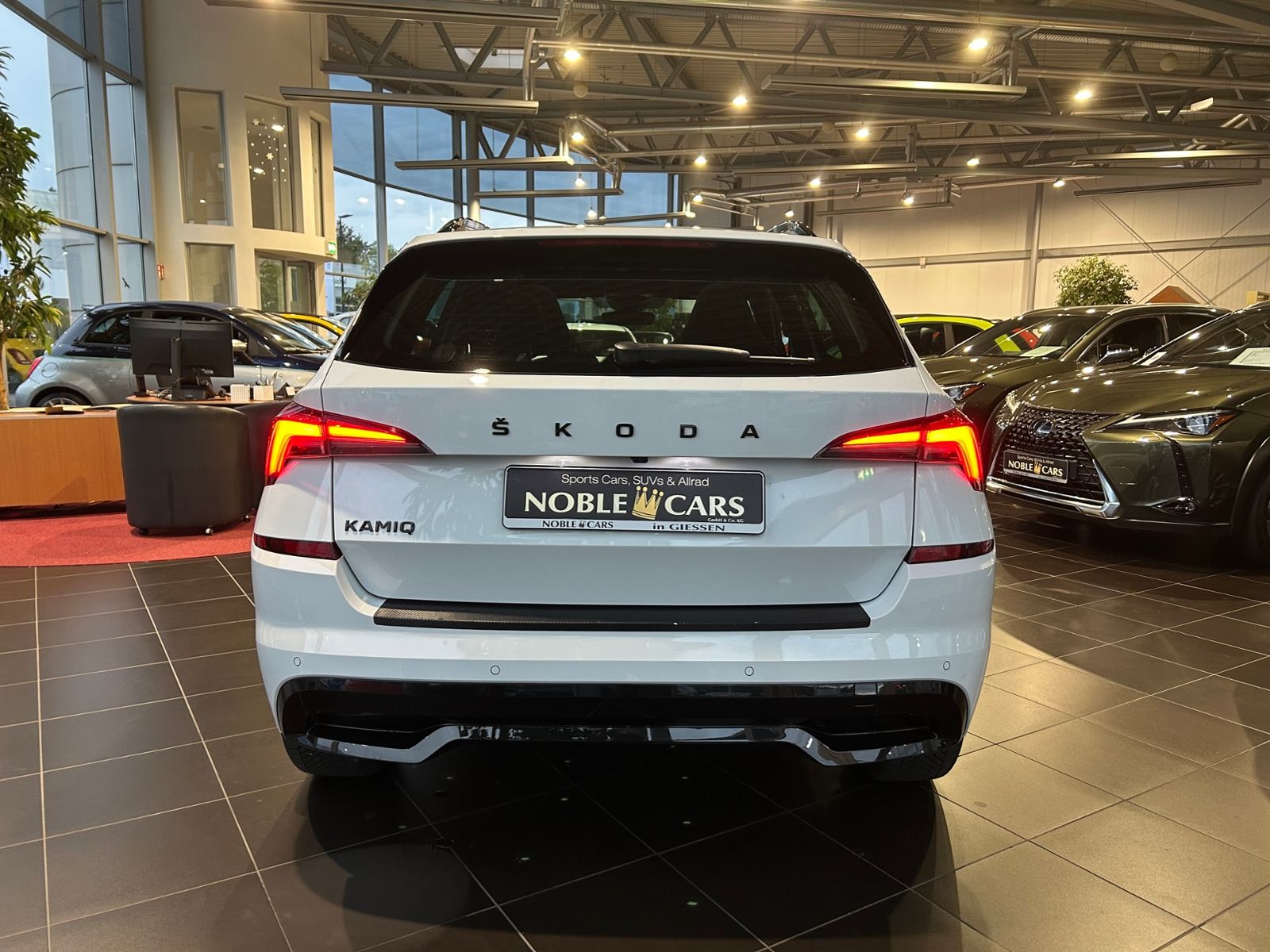 Fahrzeugabbildung SKODA Kamiq Monte Carlo AHK PANO LED NAVI