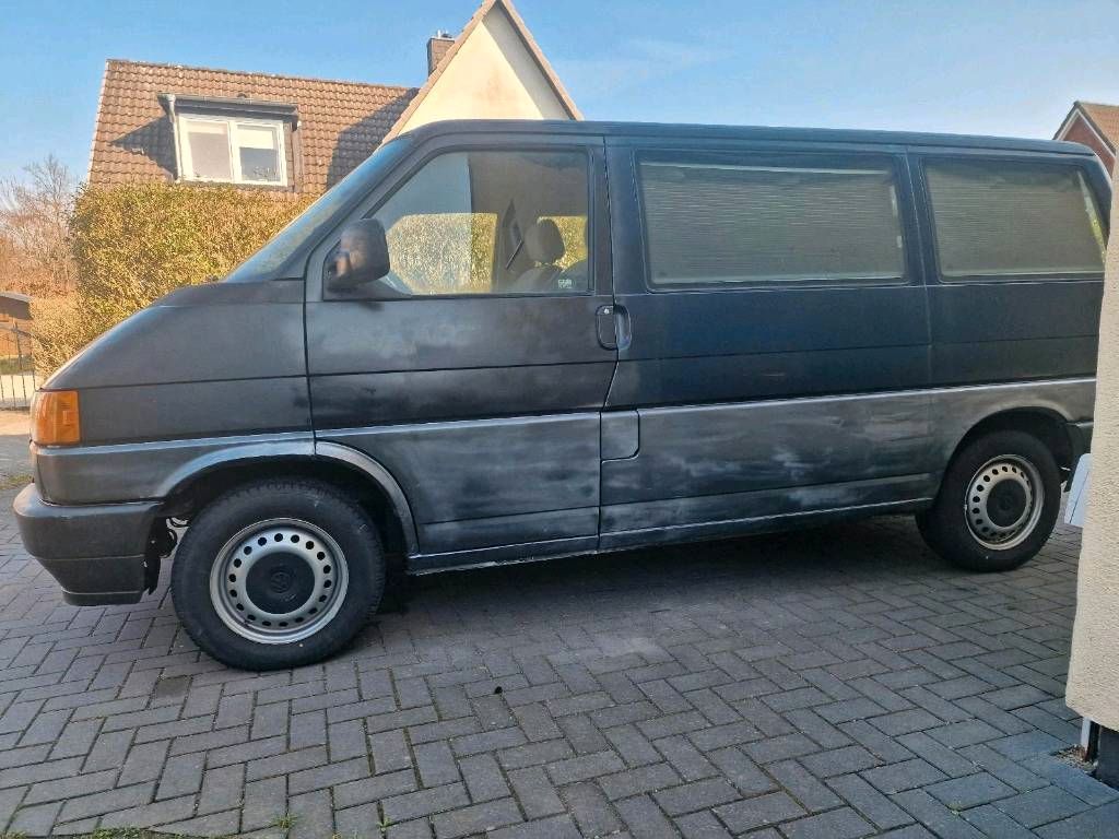 Image of Volkswagen T4 Caravelle