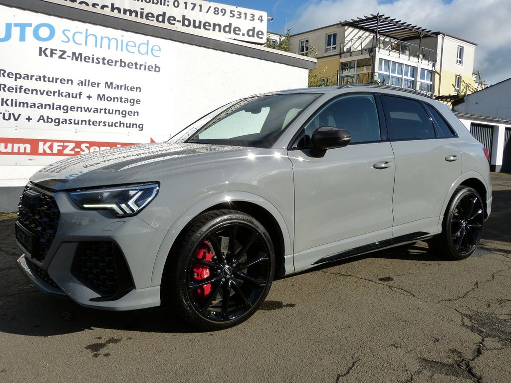 Image of Audi RSQ3