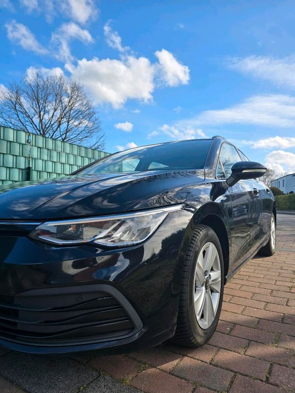 Image of Volkswagen Golf