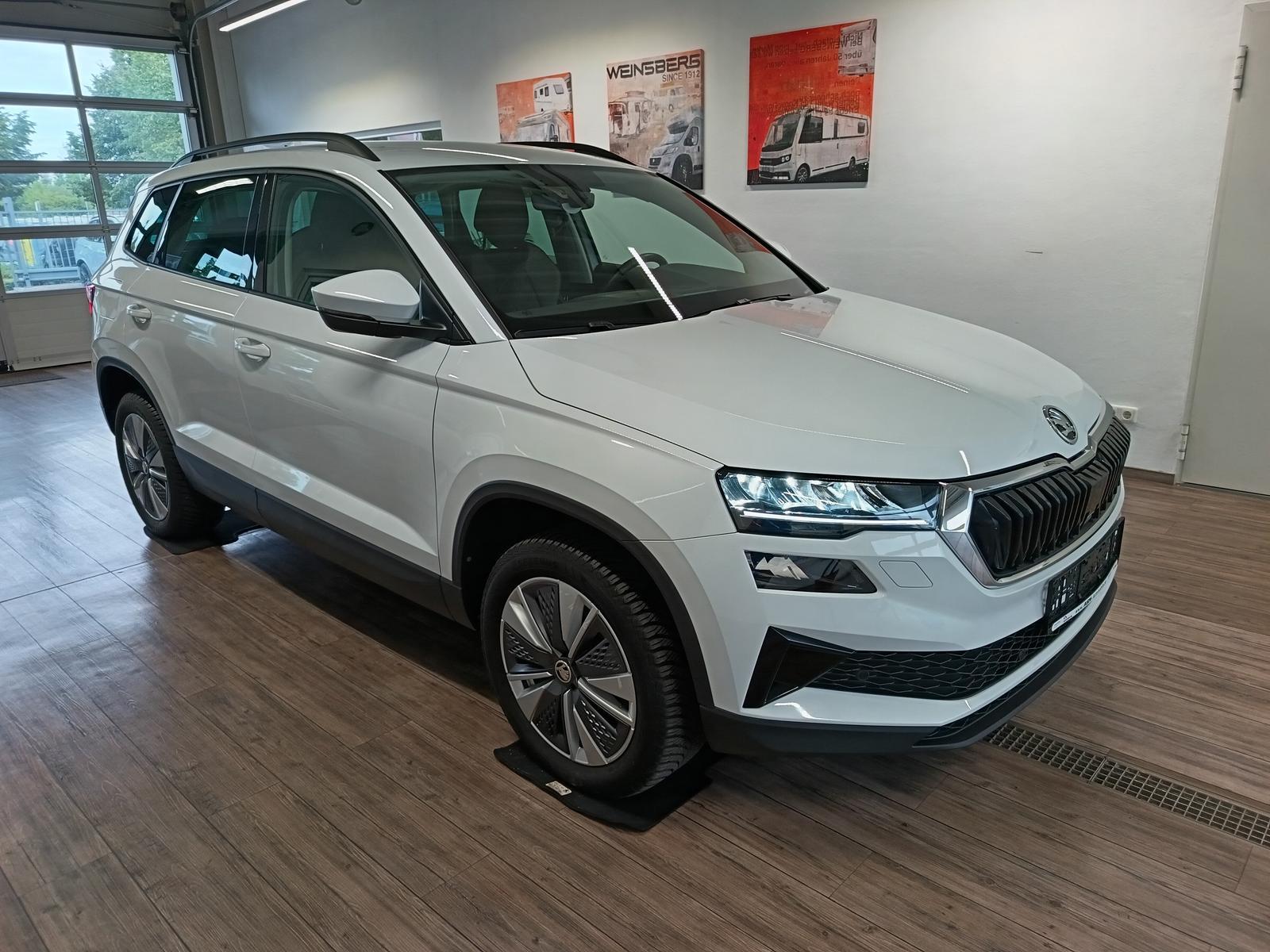 Skoda Karoq Style 1,5TSI DSG*AHK-VORBER*NAVI*LED*R-KAM