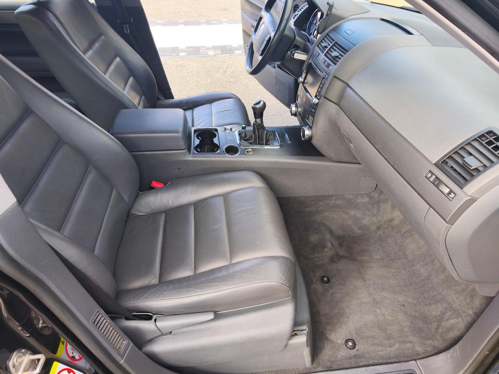Volkswagen Touareg 2010 — photo 14