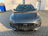 Ford Focus Turnier ST-Line 1.0* 1 HAND* - Ford Focus mit Hybrid-Antrieb: Automatik