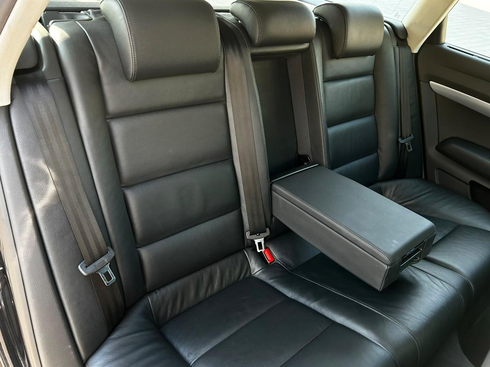 Audi Quattro 2011 — photo 13